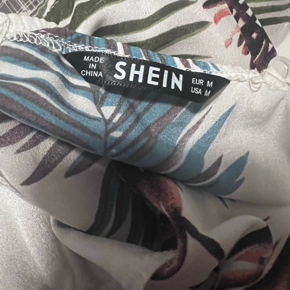 Women’s Rompers - Picture 3 of 4